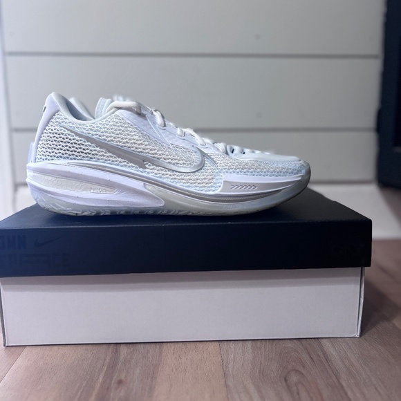 Nike GT Cut 1 All white Size 7.5 - Picture 1 of 6